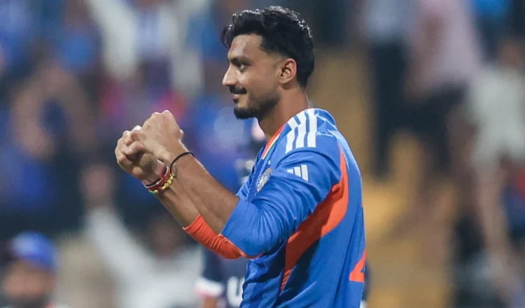 T20 World Cup: हवा में उड़कर Axar Patel ने लपका 'Catch of the Match', पलट दी इंग्लैंड के खिलाफ बाजी