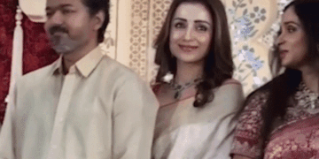 शादी के रिसेप्शन में साथ पहुंचे विजय और त्रिशा:एक्टर की पत्नी संगीता की तलाक की याचिका के बाद दोनों पहली बार साथ नजर आए