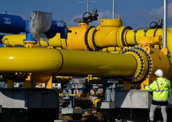 कच्चे तेल की कीमतों में 9 प्रतिशत की भारी गिरावट, डोनाल्ड ट्रंप के बयान के बाद लगा लोअर सर्किट