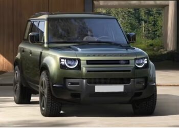 Defender खरीदने के लिए कितनी होनी चाहिए आपकी सैलरी? समझ लीजिए EMI का पूरा गणित