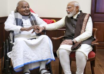 ‘कर्नाटक को भगवान ही बचा सकते हैं, प्रधानमंत्री मोदी राज्य के लिए कुछ करें’, देवेगौड़ा ने की अपील