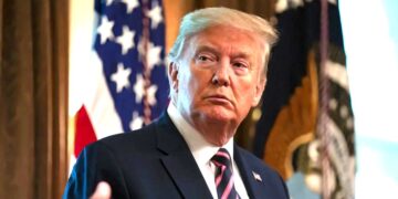 डोनाल्ड ट्रंप ने टेक्सास में 300 बिलियन डॉलर की ऑयल रिफाइनरी का किया ऐलान, भारत और रिलायंस को दिया धन्यवाद