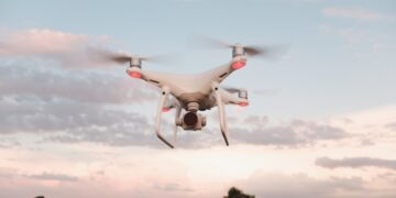 हाई सिक्योरिटी जोन में उड़ाया ड्रोन, 2 अमेरिकी नागरिकों पर केस दर्ज