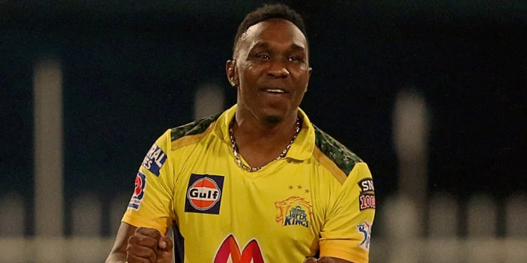 Live Mic पर 'कांड' कर बैठे Dwayne Bravo, Ajinkya Rahane ने KKR मेंटर को किया अलर्ट, जानें पूरा मामला