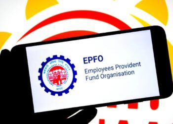 PF खाते में कब आएगा ब्याज? जानिए EPF इंटरेस्ट का पूरा कैलकुलेशन और कितना मिलेगा फायदा