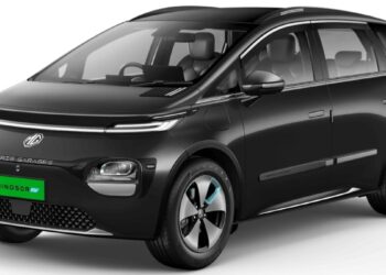 पेट्रोल-डीजल का झंझट खत्म! ₹15 लाख से कम में घर लाएं ये धांसू EV कारें, फीचर्स भी मिलेंगे दमदार