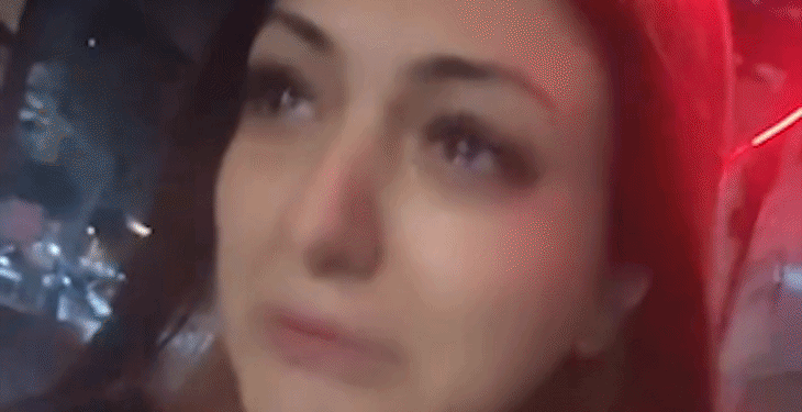 actress khushi mukherji beingh slapped at dubai, posted a video while crying