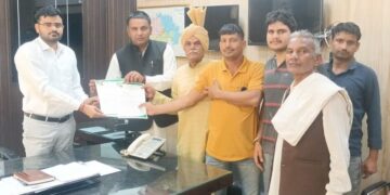 रोहतक में नेहरा खाप की बादशाह पर कार्रवाई की मांग:गाने में लड़कियों को स्कूल ड्रेस में नचाने पर आपत्ति; CM के नाम शिकायत दी