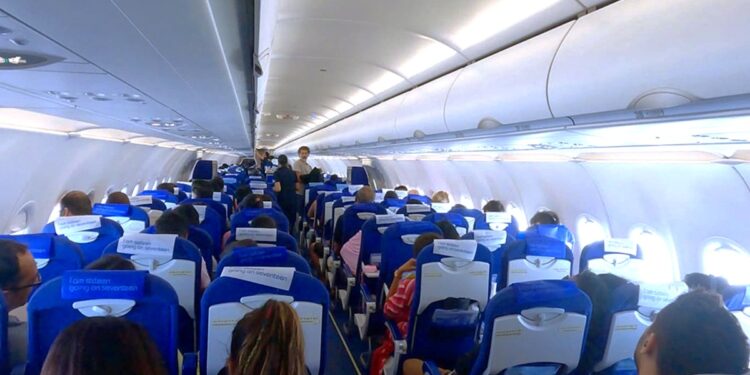 मिडिल ईस्ट में जारी टेंशन से इंटरनेशनल फ्लाइट्स आज भी हो सकती हैं कैंसिल या रीशेड्यूल, एडवाइजरी जारी, जानें अपडेट