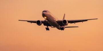 फ्लाइट का किराया होगा सस्ता! सरकार ने 60% सीटें फ्री रखने का दिया आदेश, एयरलाइंस के मनमानी चार्ज पर लगेगी लगाम