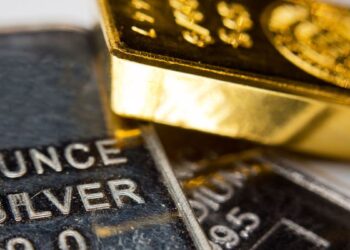 ₹1,15,000 तक गिर सकता है सोने का भाव, चांदी में भी बड़ी गिरावट की संभावना- जानें क्या बोले एक्सपर्ट