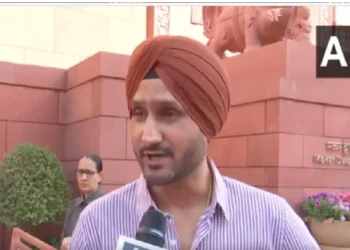 वह इस पर राजनीति.. Harbhajan Singh ने कीर्ति आजाद को दिया दो टूक जवाब