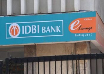 IDBI Bank में सार्वजनिक हिस्सेदारी बढ़ाने के लिए OFS पर विचार कर सकती है सरकार, 45.48% है हिस्सेदारी