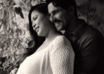 रणदीप हुड्डा और लिन लैशराम का मैटरनिटी फोटोशूट:बेबी बंप फ्लॉन्ट करती दिखीं लिन, तस्वीरों में दिखा कपल का रोमांटिक अंदाज, फैंस दे रहे बधाइयां