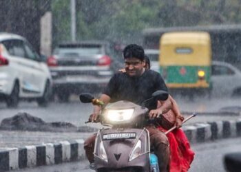Weather Report Today: दिल्ली, यूपी और बिहार समेत पूरे उत्तर भारत में कब तक रहेगा बारिश वाला मौसम? पढ़ें वेदर रिपोर्ट