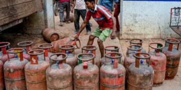 बेंगलुरु की इंदिरा कैंटीन पर सिलेंडर की ‘कमी’ का असर, लंच-डिनर कट; ब्रेकफास्ट भी हुआ सीमित