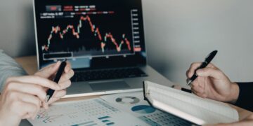 फाइनेंशियल ईयर खत्म होने से पहले चेक करें अपना पोर्टफोलियो, इन 5 गलतियों से बचेंगे तो बढ़ेगा रिटर्न!