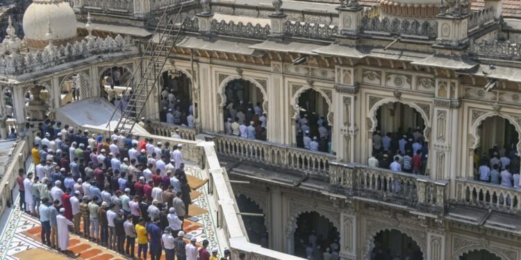 दिल्ली की जामा मस्जिद में सुबह 6.45 पर अदा की जाएगी ईद की नमाज, ड्रोन-AI से निगरानी करेगी पुलिस