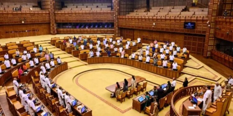 केरल के 70 फीसदी विधायकों पर हैं आपराधिक मामले, ADR की रिपोर्ट में कई चौंकाने वाले खुलासे