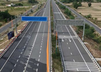 पूर्वांचल से दिल्ली तक बनेगा नया हाई-स्पीड कॉरिडोर, यूपी में 6 लेन लिंक एक्सप्रेसवे की तैयारी