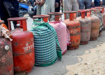 PNG इस्तेमाल कर रहे ग्राहकों को नहीं मिलेगा LPG सिलेंडर, बंद कराना होगा कनेक्शन- सरकार ने बदला नियम
