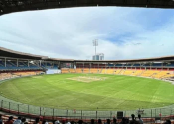 RCB vs SRH  Weather Report: बारिश में धुल जाएगा आरसीबी बनाम सनराइजर्स हैदराबाद मुकाबला? जानें कैसा रहेगा बेंगलुरु का मौसम