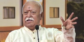 मोहन भागवत ने नेताओं पर ली चुटकी, कहा- ‘सेवा करने वाले लोग बड़ी मात्रा में दिखते हैं तो हम समझ जाते हैं कि चुनाव पास हैं’