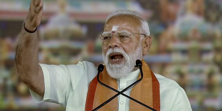 Narendra Modi Madurai visit, Tamil Nadu development projects, Vande Bharat train Tamil Nadu ‘विकसित तमिलनाडु से बनेगा विकसित भारत’, पीएम मोदी ने मदुरै में प्रदेशवासियों को दिए कई तोहफे