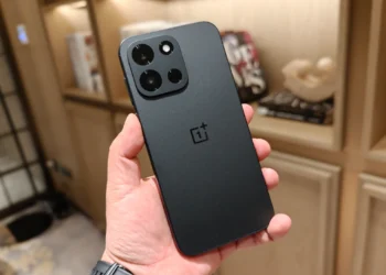 OnePlus Nord 6 का First Look आया सामने, लॉन्च से पहले जानें कीमत और स्पेसिफिकेशन्स