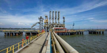 ईरान के ड्रोन हमले के बाद कतर ने बंद किया LNG उत्पादन, गैस सप्लाई में 40% तक की कटौती