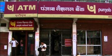 1 अप्रैल से बदल जाएंगे ATM से पैसे निकालने के नियम! HDFC, PNB और बंधन बैंक ने किया बड़ा बदलाव; आपकी जेब पर पड़ेगा सीधा असर