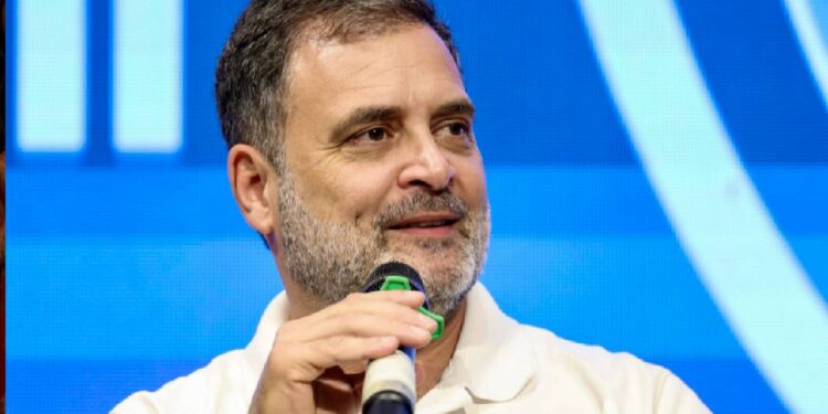 केरल चुनाव: राहुल गांधी ने 5 गारंटी का किया ऐलान, फ्री बस यात्रा, छात्राओं को 1000 रुपये हर महीना देने का वादा