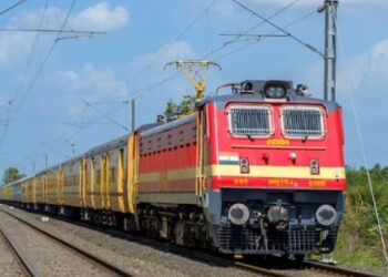Railway का बड़ा अपडेट: दिल्ली से इन शहरों के लिए स्पेशल ट्रेन शुरू, इस राजधानी एक्सप्रेस का आज से टाइम बदला