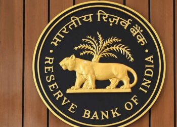 RBI ने जारी किए निर्देश, बैंक/NBFC से शिकायत ऐसे करें, सीधे ओम्बड्समैन जाने पर हो सकती है खारिज