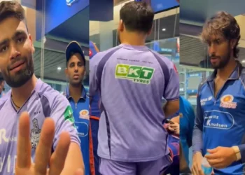 IPL 2026: और कितने बैट लोगे.., मुंबई इंडियंस के ड्रेसिंग रूम से बैट लेकर भागे रिंकू सिंह, तिलक वर्मा ने पकड़ा- Video