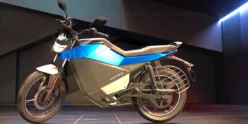 ओला इलेक्ट्रिक ने ई-बाइक Roadster X की कीमत में कर दी भारी कमी, शुरुआती प्राइस अब रह गई इतनी