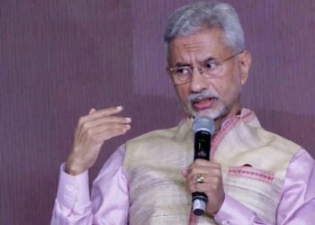 India shelters IRIS Lavan, IRIS Lavan News, S Jaishankar Iran warship Kochi भारत ने ईरान के युद्धपोत IRIS लावन को क्यों दी शरण? विदेश मंत्री जयशंकर ने बताई पूरी बात