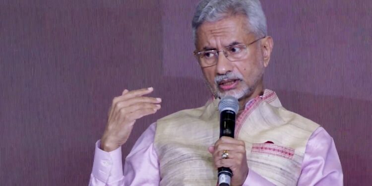 India shelters IRIS Lavan, IRIS Lavan News, S Jaishankar Iran warship Kochi भारत ने ईरान के युद्धपोत IRIS लावन को क्यों दी शरण? विदेश मंत्री जयशंकर ने बताई पूरी बात