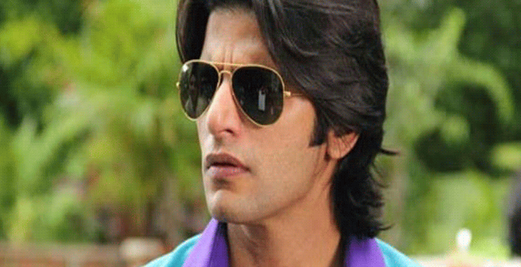 करणवीर बोहरा के पिता और प्रोड्यूसर महेंद्र बोहरा का निधन:एक्टर ने इंस्टाग्राम पर दी जानकारी; तेजा, टक्कर जैसी फिल्में प्रोड्यूस की थीं