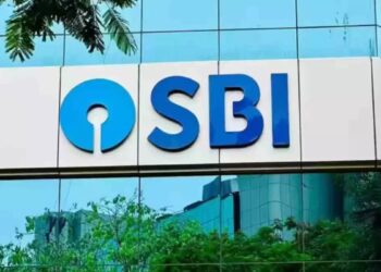 SBI ने दिया बड़ा तोहफा! FD पर बढ़ी ब्याज दरें, निवेश से पहले जरूर पढ़ें ये खबर