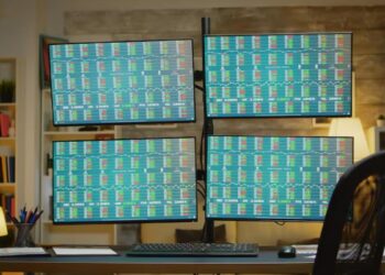 Share Market Outlook: मिडल-ईस्ट में तेजी से बिगड़ रहा माहौल, एक्सपर्ट से जानें कैसी रहेगी बाजार की चाल