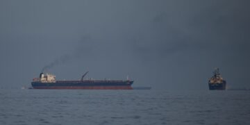 Good News! भारत पहुंचने वाली है एलपीजी की बड़ी खेप, दो टैंकरों ने होर्मुज स्ट्रेट को क्रॉस किया