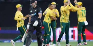 South Africa के स्पिनर्स का कहर, ताश के पत्तों की तरह बिखरी New Zealand, सीरीज़ में रोमांच बढ़ा।