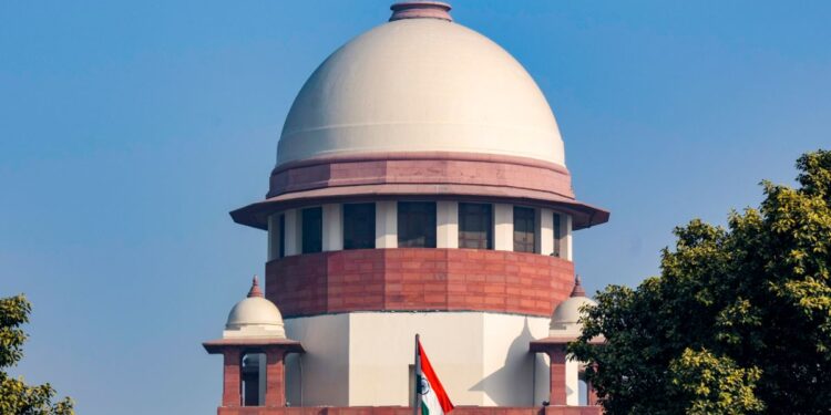 ‘ऐसे तो फिर महिलाओं को कोई जॉब नहीं देगा’, मेन्स्ट्रुअल लीव पर याचिका को SC ने किया खारिज