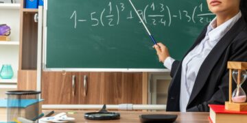 बेंगलुरु में 2nd क्लास के छात्र को थप्पड़ मारना स्कूल की महिला टीचर को पड़ा महंगा, मामला दर्ज