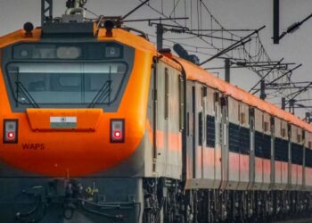 3.04 करोड़ से ज्यादा फर्जी IRCTC खाते बंद, ऑनलाइन बुक हो रहे हैं 88% से ज्यादा टिकट