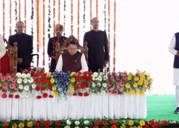 उत्तराखंड की धामी सरकार ने किया कैबिनेट विस्तार, 5 विधायकों ने ली मंत्री पद की शपथ