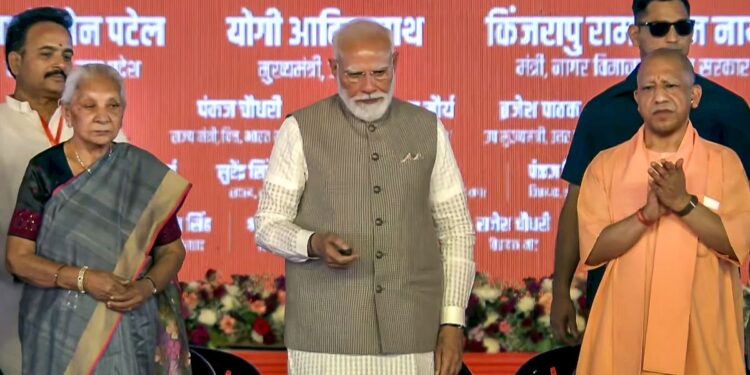 PM मोदी ने देश को सौंपा ‘यूपी का जेवर’, बताया- “नौजवानों के भविष्य को नई उड़ान देने वाला काम”