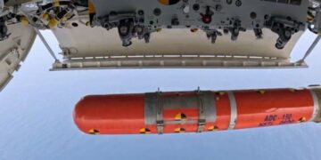 समंदर में बढ़ी ताकत! DRDO और नेवी ने एयर ड्रॉपेबल कंटेनर ‘ADC-150’ का सफल परीक्षण किया