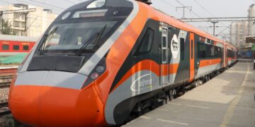 वंदे भारत स्लीपर का किराया जापान और फ्रांस की ट्रेनों से 5 गुना सस्ता, रेलवे ने पेश किया पूरा रेट कार्ड